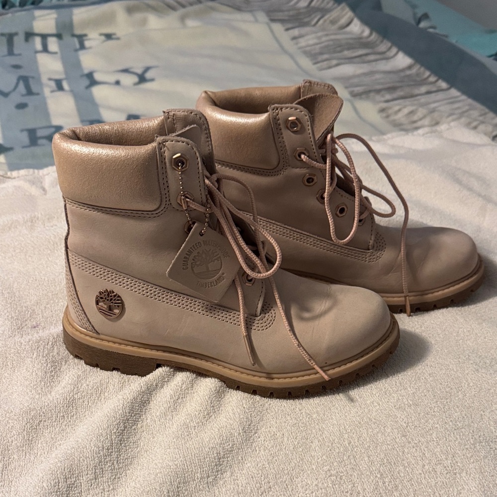 Timberland Women's Beige Lace-Up Waterproof Boots